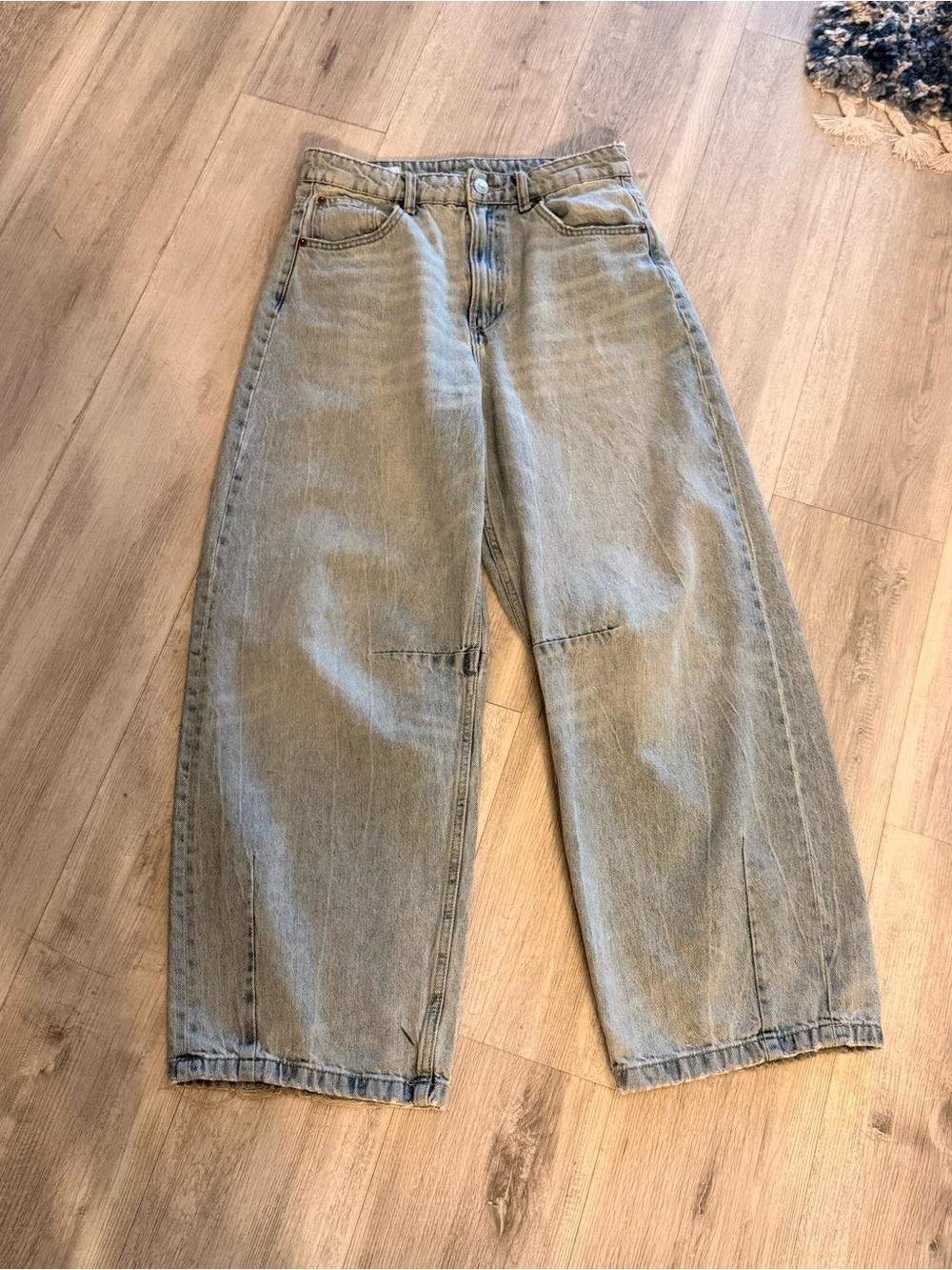 Zara Mid-rise Baggy Ballon Light Blue Denim Jeans size 4